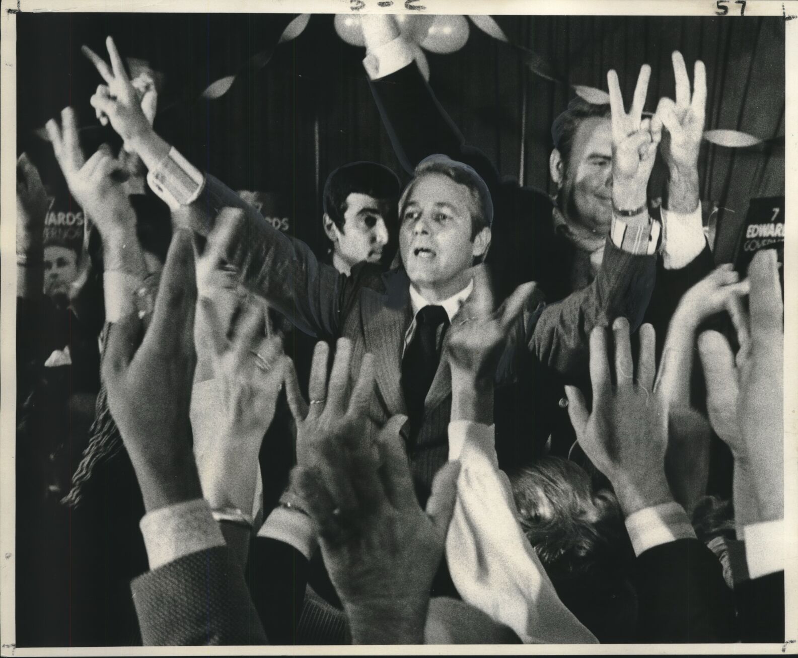 1971 Press Photo Governor Edwin Edwards Headquarters